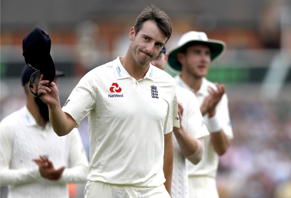 England players catch tube to The Oval