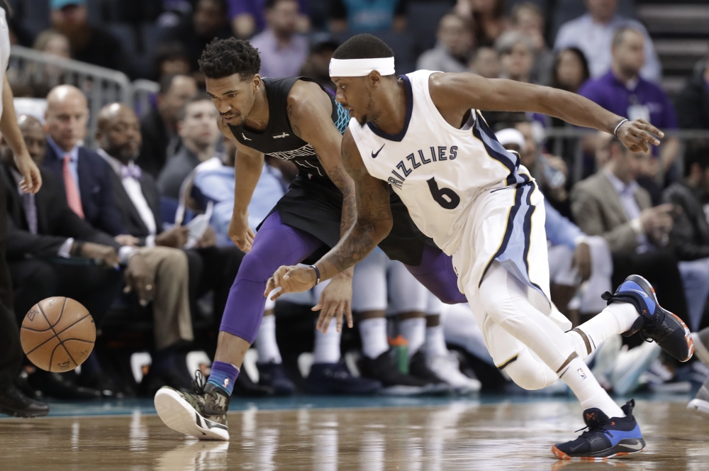 This Bulls Fan Got In a Nap During the Grizzlies-Hornets Game