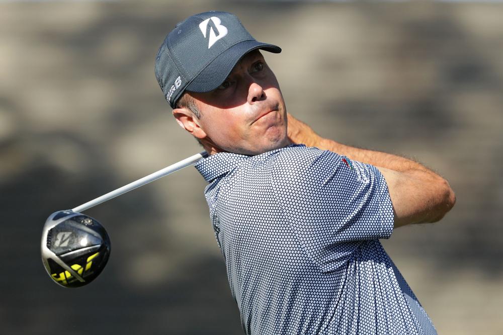 Poulter Catches one-stroke lead