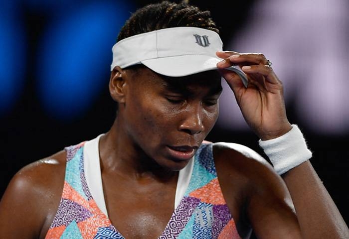 Collins fights back to beat Venus at Wuhan Open