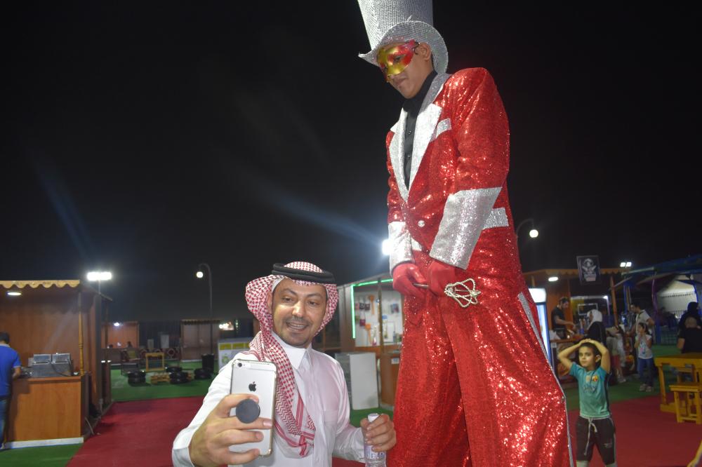 Rewa'a team brings 40 children to enjoy Aid Jeddah festival