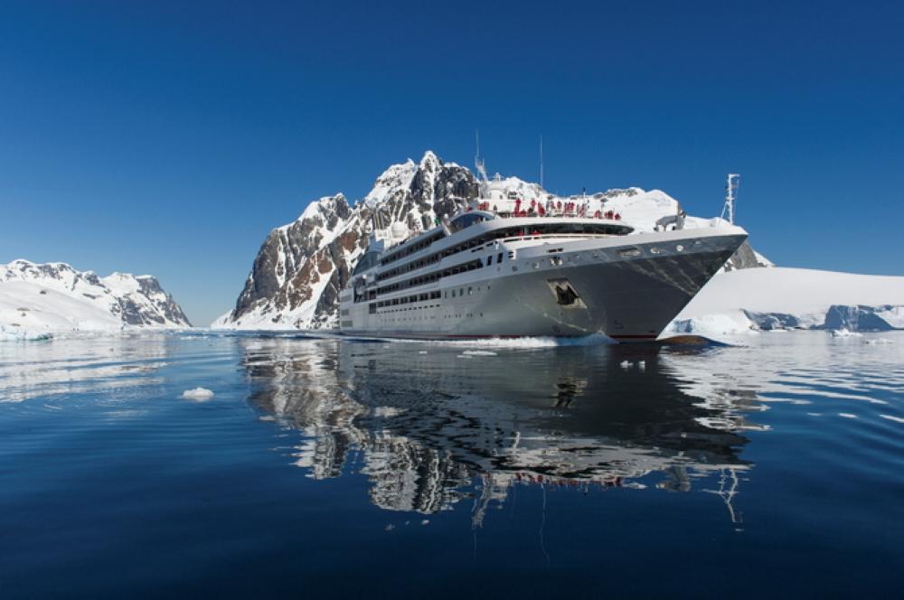 Cruise ship to Antarctica