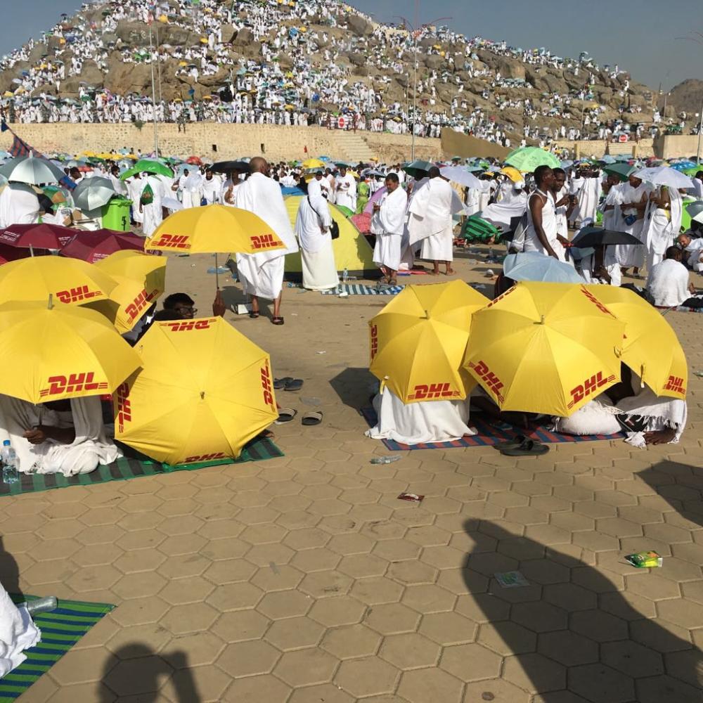 DHL distributes 200,000 
umbrellas to Haj pilgrims