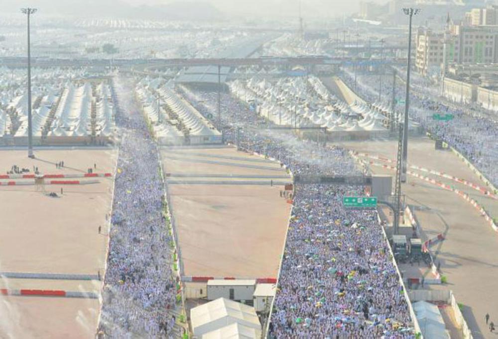 Pilgrims perform rites peacefully while
world Muslims celebrate Eid Al-Adha