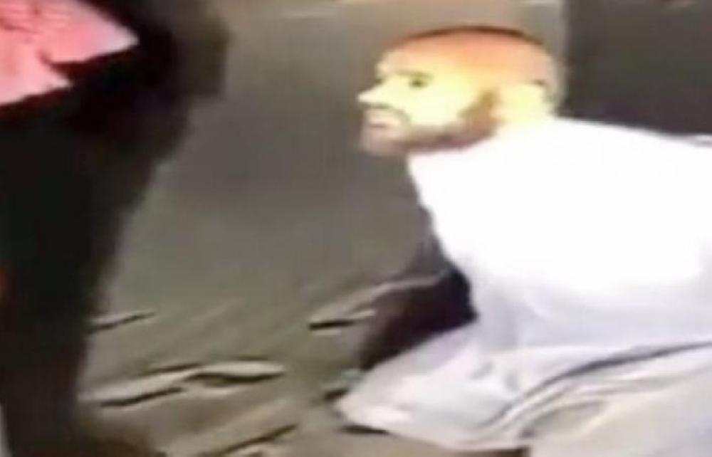 Clip showing a Qatari pilgrim being assaulted exposes Azmi cells