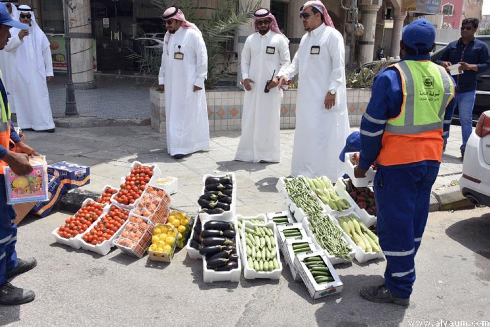 Al Khobar Municipality Cracks Down On Expat Street Vendors Saudi Gazette