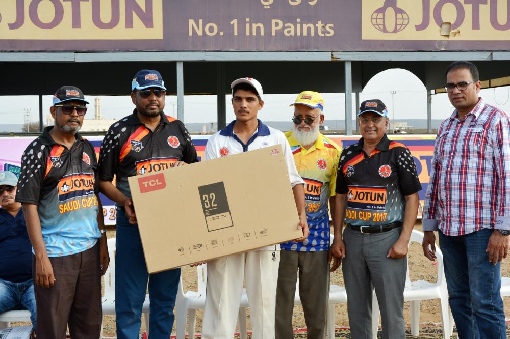 Zamaan — Best Bowler