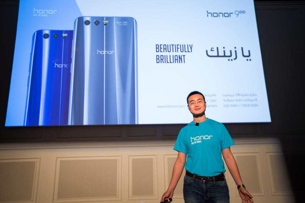 honor unveils flagship 
phone of 2017 in KSA