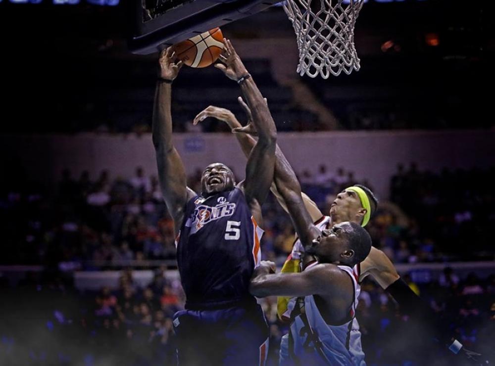 Meralco stuns SMB to grab top seed