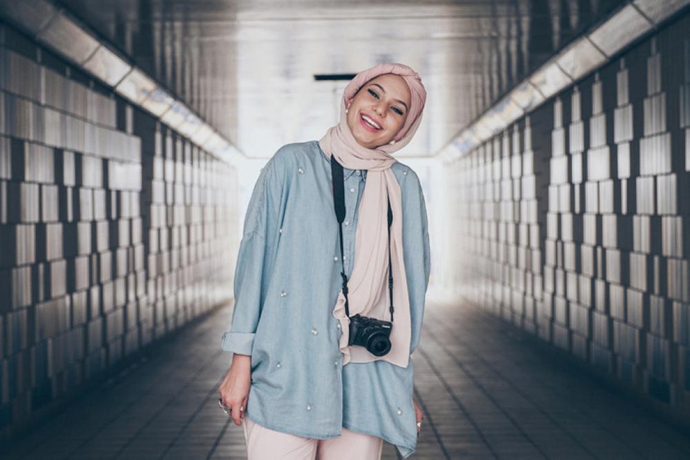 Travel vlogger changes stereotypes about Arab women
