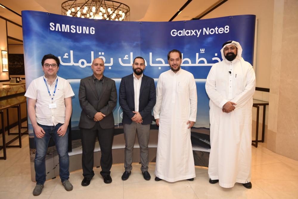 Officials of Samsung Electronics KSA pose for a group photo at the launch of Galaxy Note8 event