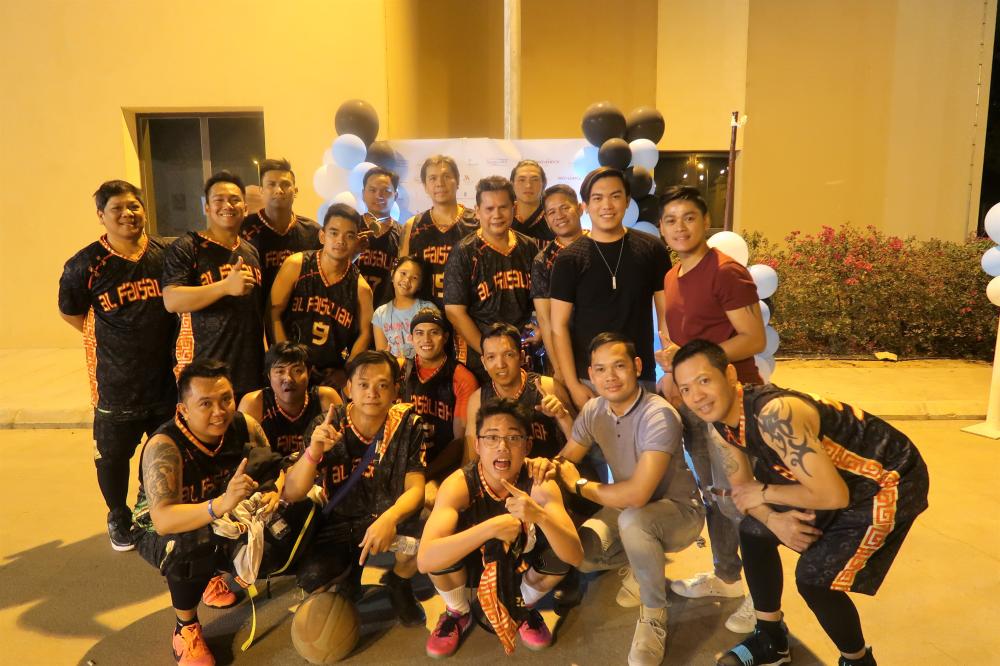 Burj Rafal Hotel Kempinski Riyadh pose with their General Manager, Juan Uribe after a winning match against Four Seasons Hotel Riyadh.