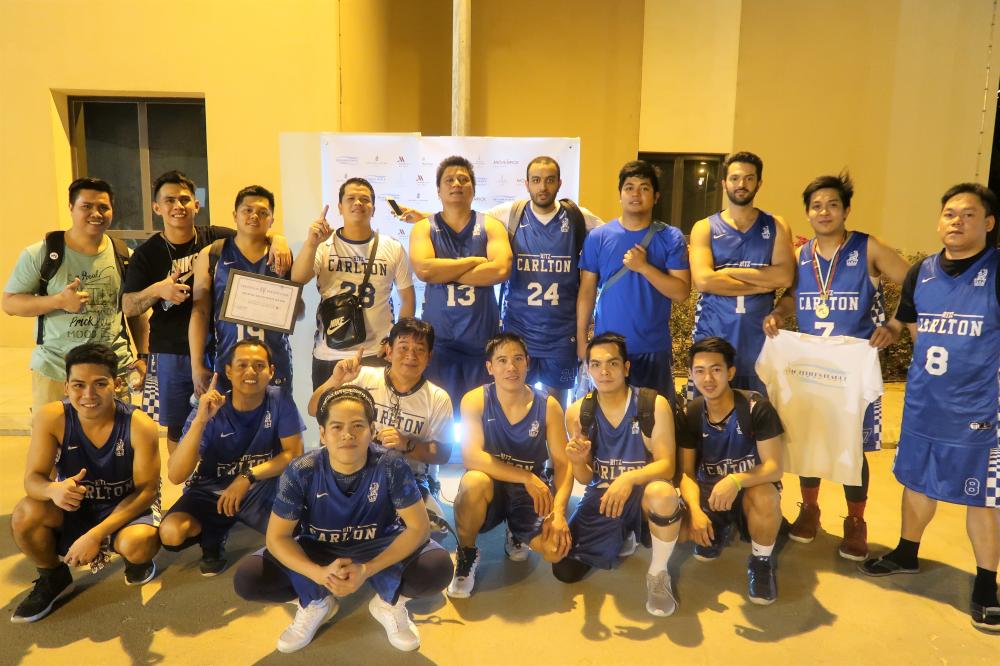 Burj Rafal Hotel Kempinski Riyadh pose with their General Manager, Juan Uribe after a winning match against Four Seasons Hotel Riyadh.