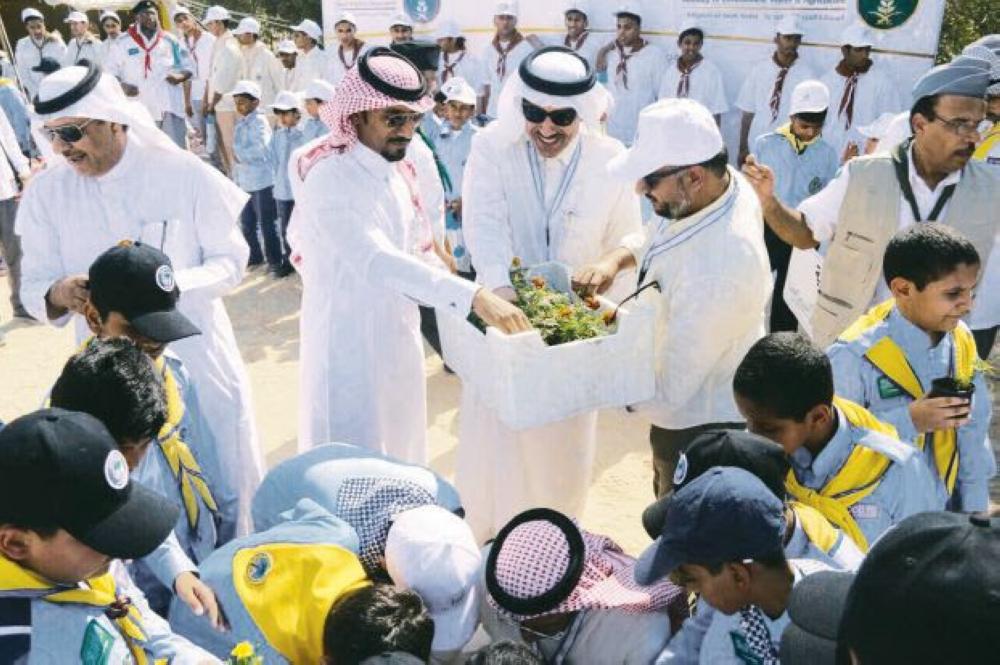 The project of the Joatha Forest was inaugurated by the Eastern Province Deputy Emir Prince Ahmed Bin Fahad during his visit to Al-Ahsa province recently. — Courtesy photo