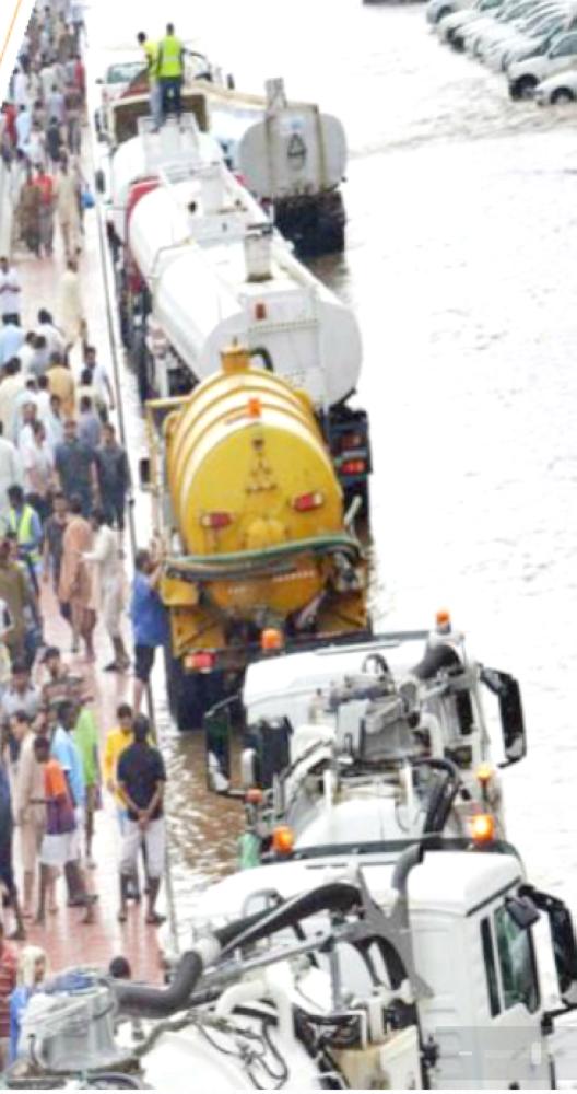 
Municipality trucks pumping water from a tunnel after rainfall on Tuesday in Jeddah. — Okaz photo