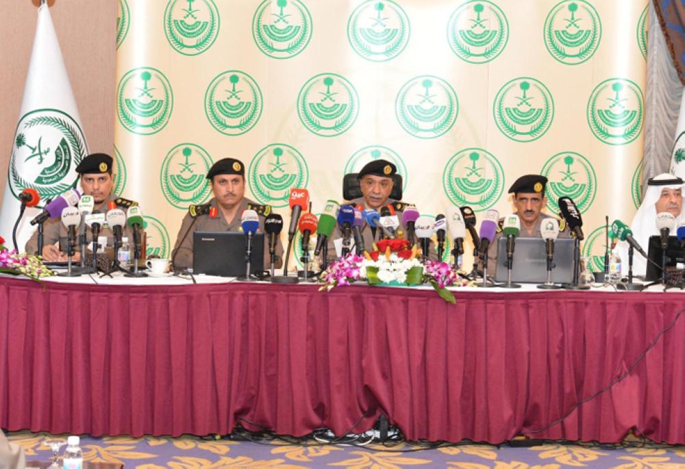  Security Spokesman of the Ministry of Interior Maj. Mansour Al-Turki (center) addressing a press conference along with other senior officials of the Interior Ministry in Riyadh on Wednesday. -- SPA