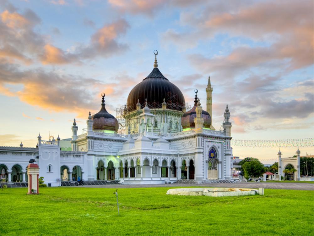 Mosques in Muslim Communities