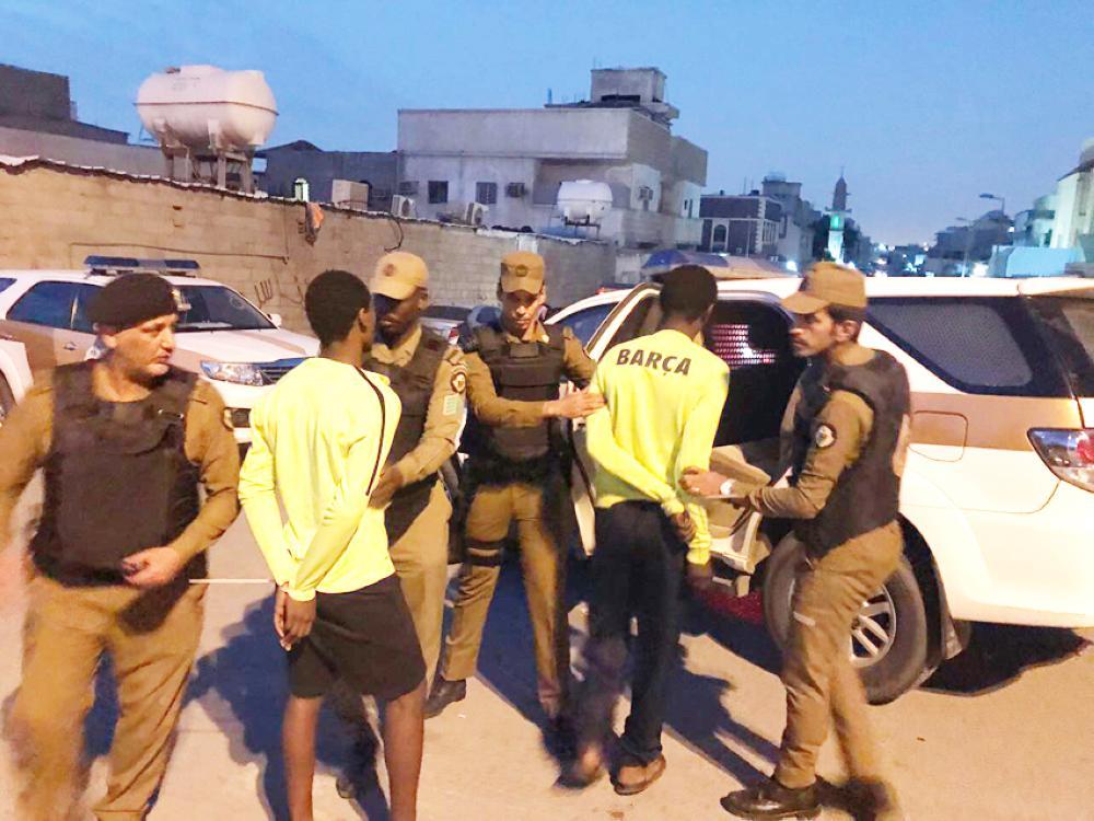 Security officers combed Al-Faisaliyyah and Al-Sulai districts of Riyadh on Friday as part of the ongoing Nation Without Illegal Expats campaign.