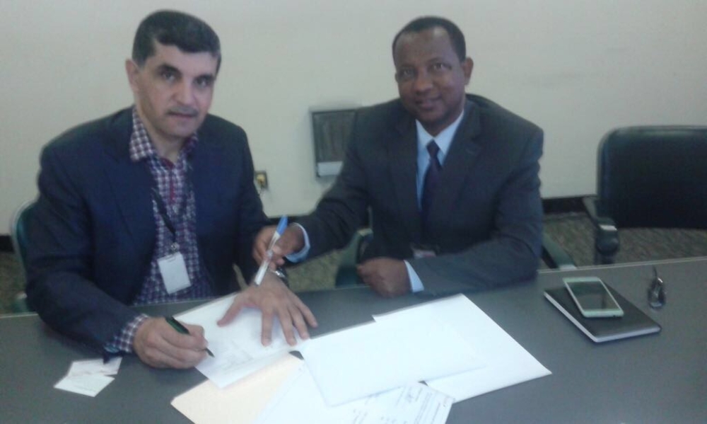 MD Technical Unit of Ethiopian Airlines Zelalem Tsehaye and SAEI Managing Director Ali Al Ashban sign the agreement