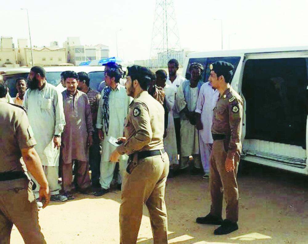 Security forces in Riyadh arrested 1,523 violators in the past couple of days.