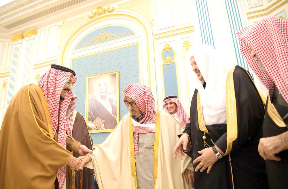 King receives princes, Grand Mufti, scholars, citizens