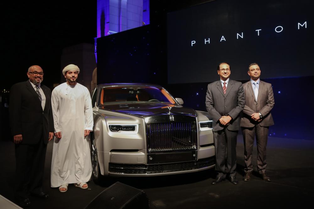 6.75 litre twin-turbo V12 engine powers new R-R Phantom