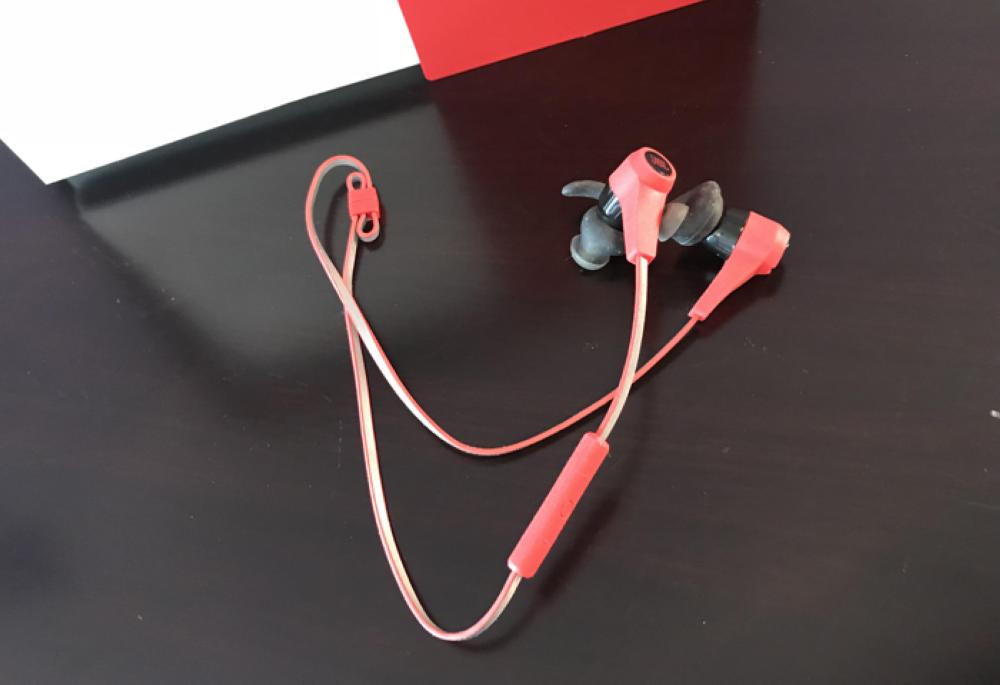 Wireless headsets for working out