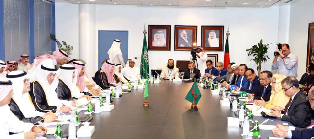 Prime Minister Sheikh Hasina met Custodian of the Two Holy Mosques King Salman on June 5, 2016, at Al-Salam Palace in Jeddah.