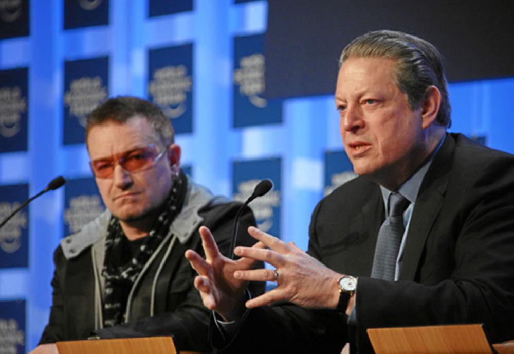 Al Gore (R), vice-president of the United States of America (1993-2001); Nobel Laureate 2007 and Bono, musician, seen t the WEF in this file photo. — WEF photo