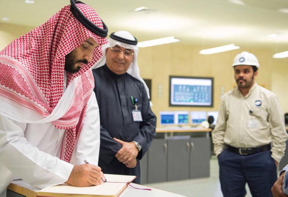 Crown Prince Muhammad Bin Salman, deputy premier and minister of defense, visiting the Jeddah Desalination Plant Wednesday evening. -- SPA