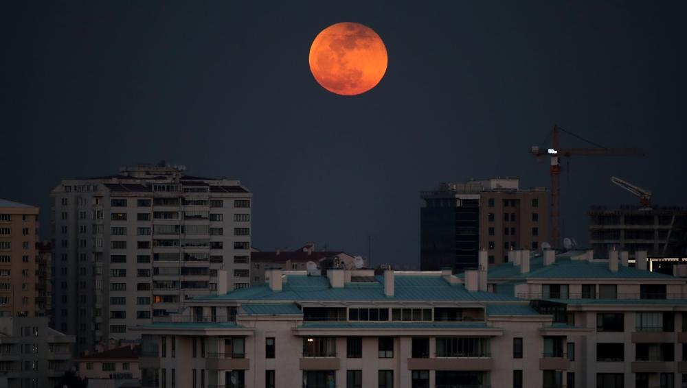 Partial lunar eclipse witnessed in Al-Khobar in the Eastern Province. -SPA