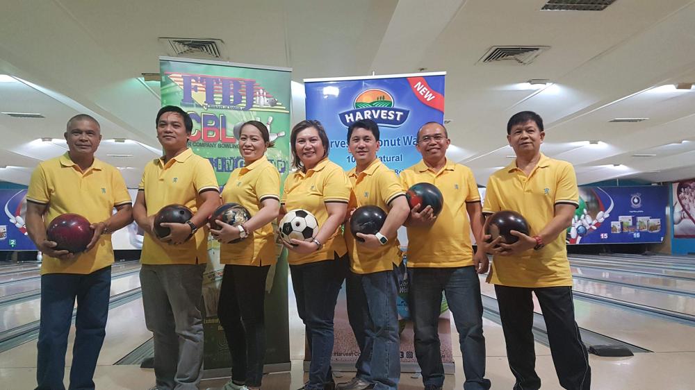 Dabarkads bowling team. 
