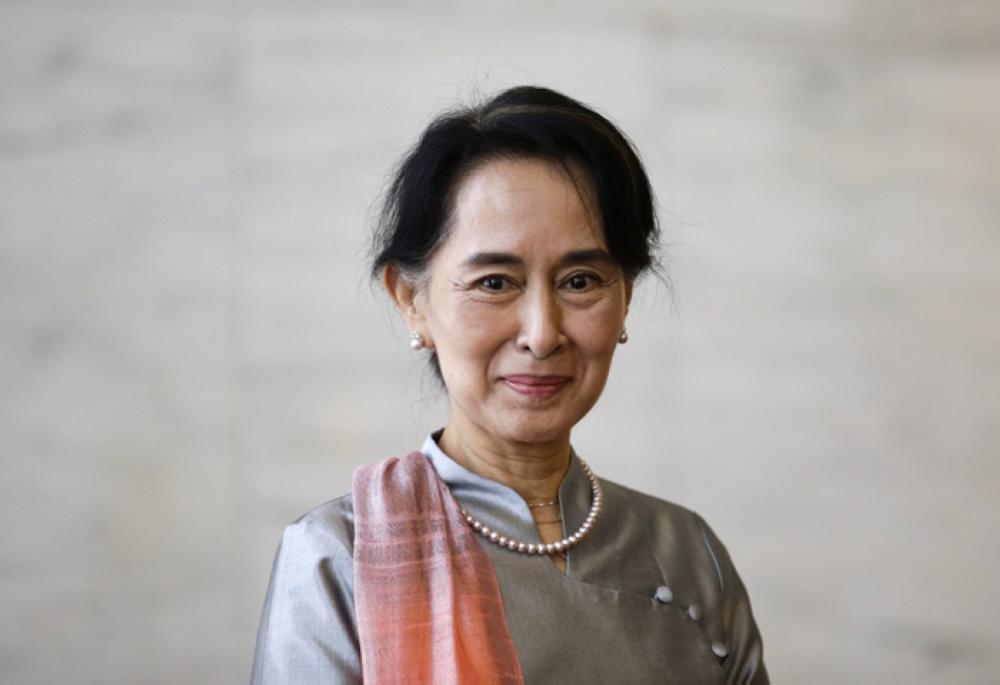 Why did Suu Kyi welcome
British foreign secretary?