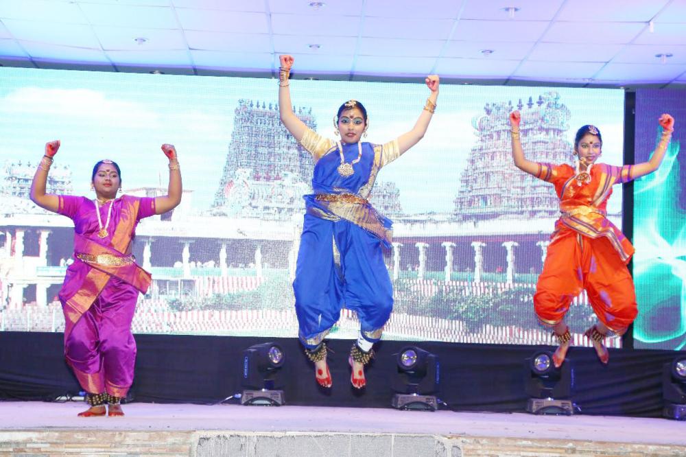 Tamil Nadu Day features 
rich traditions and culture