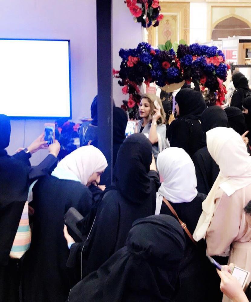 Hundreds of blushing brides flock to Jeddah bridal show
