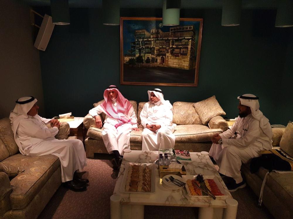 Hassan Darweesh Shahbar, secretary-general of  the International Islamic Relief Organization, Saudi Arabia, (IIROSA), second right, holds talks with Dr. Abdullah Al-Rabeeah, supervisor general of KSRelief, in Riyadh on Tuesday.