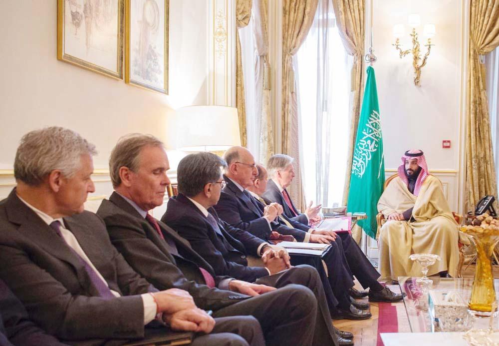 Crown Prince Muhammad Bin Salman, deputy premier and minister of defense, meets with British Chancellor of the Exchequer Philippe Hammond and CEOs of major British companies in London, Thursday night. — SPA
