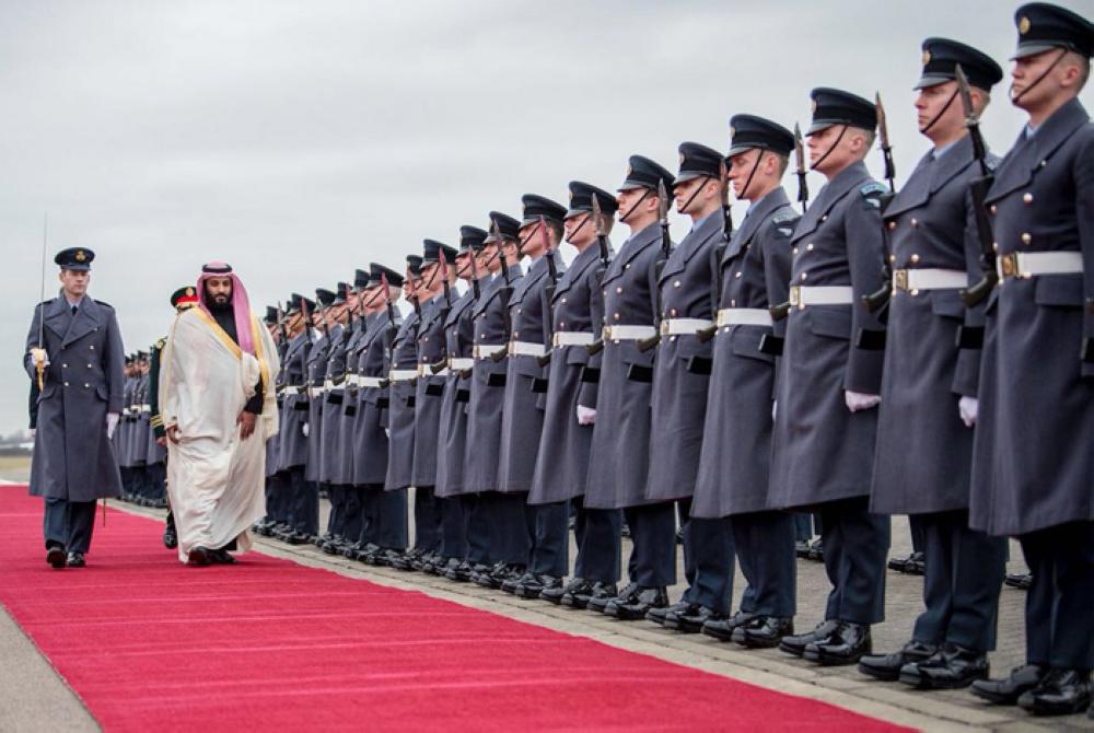 Crown Prince Muhammad Bin Salman, deputy premier and minister of defense, met here on Friday with British Secretary of State for Defense Gavin Williamson, Saudi Press Agency reported.