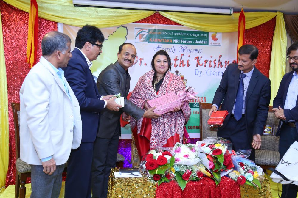 Karnataka NRIs felicitates Dr. Arathi in Jeddah