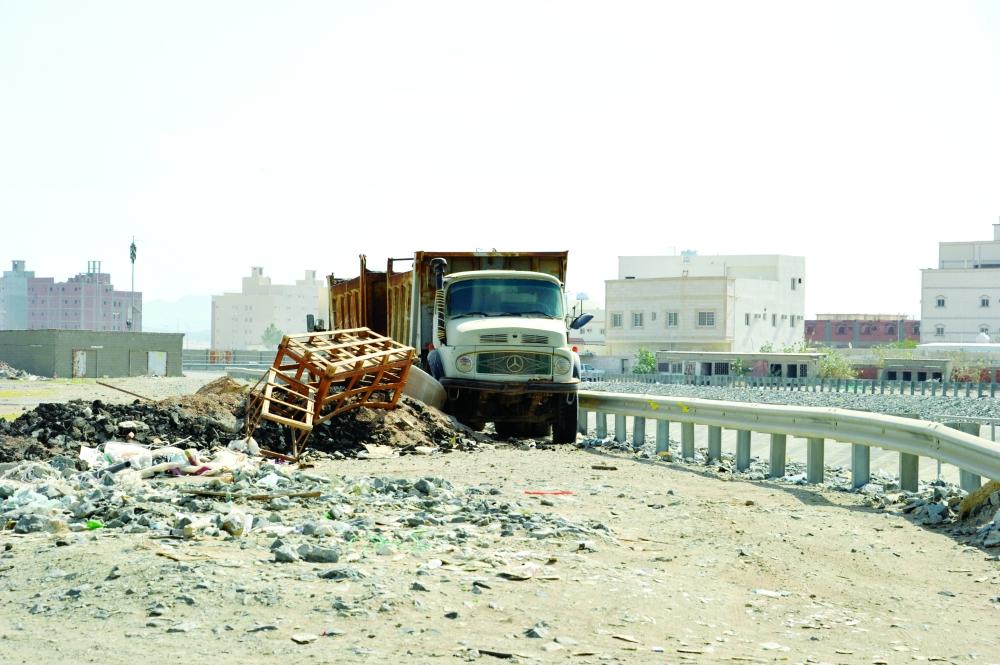 Lampposts installed in the streets of Hamadaniya are yet to be given electricity connections.