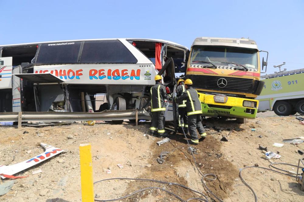 2 killed, 26 hurt as bus crashes into truck