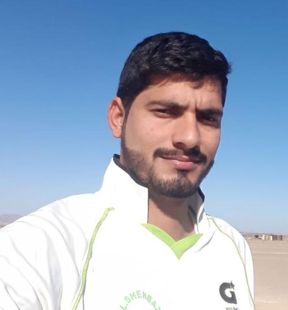 Younis ... 4 wkts