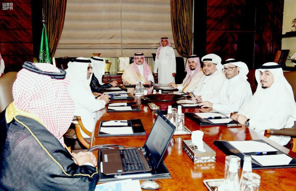 Prince Mishaal Bin Majed, Jeddah governor, stressed on the importance to Saudize jobs and give more opportunities to both Saudi males and females and to empower them in the private sector. — SPA