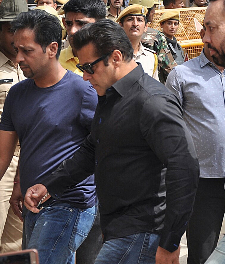 Indian Bollywood actor Salman Khan arrives at a court to hear the verdict in the long-running wildlife poaching case against him in Jodhpur on Thursday. — AFP