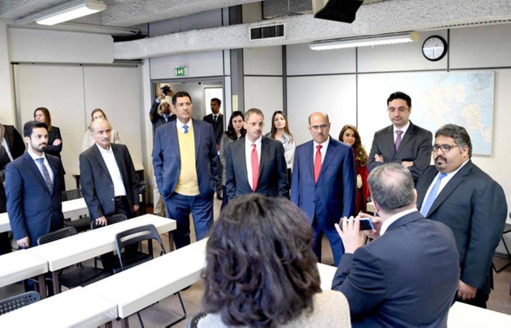 Saudi Minister of Culture and Information Awwad Al-Awwad signs an agreement with French Minister of Culture Francoise Nyssen in Paris on Monday.  — SPA 
