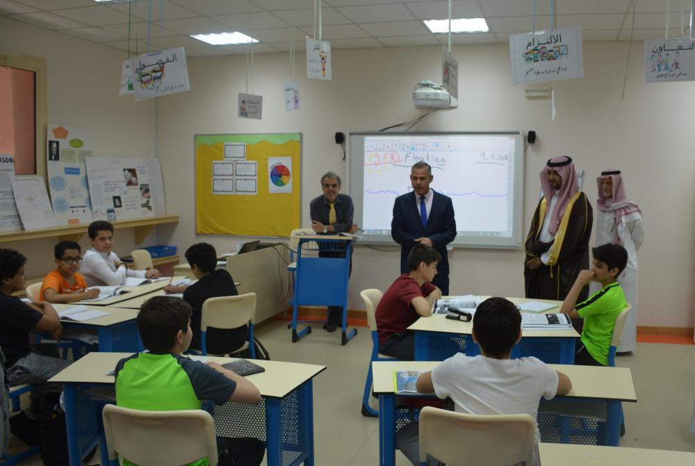 Prince Mansour Bin Saad, assistant secretary-general of King Faisal Foundation, meets with the students of King Abdulaziz International School in Madinah during his tour of the school.