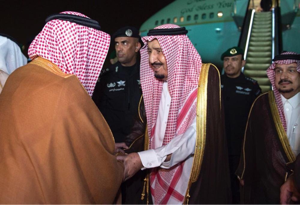 King arrives in Riyadh