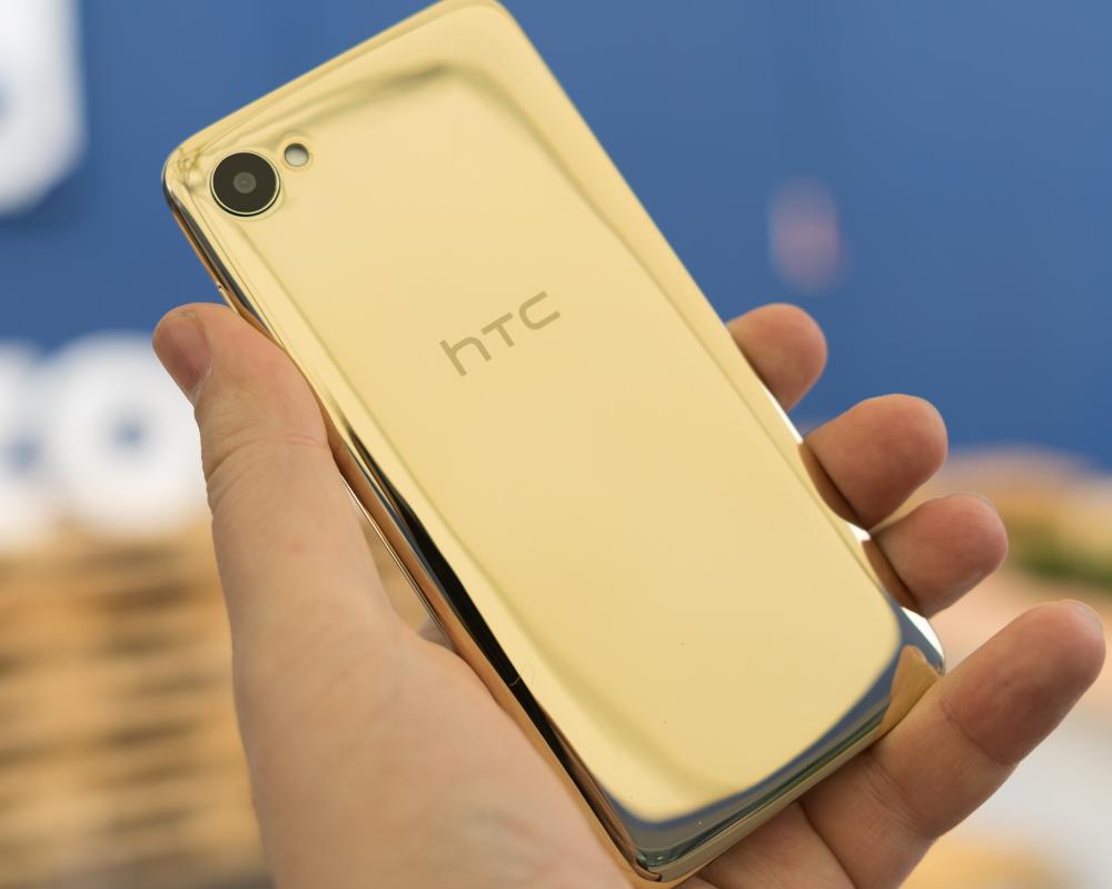 HTC Desire is back