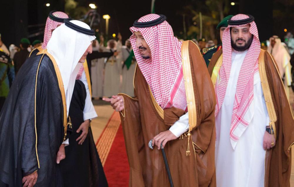 King Salman hands King's Cup to Al-Ittihad club
