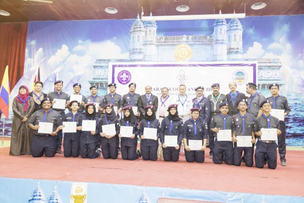 New Al Wurood and Al Khozama scouts 
and guides receive Rajya Puraskar